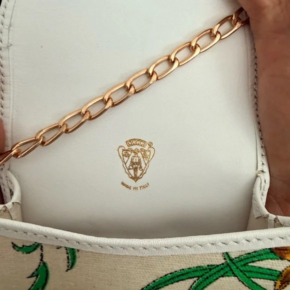 Gucci White Floral Chain Crossbody Phone Bag - Picture 6 of 8